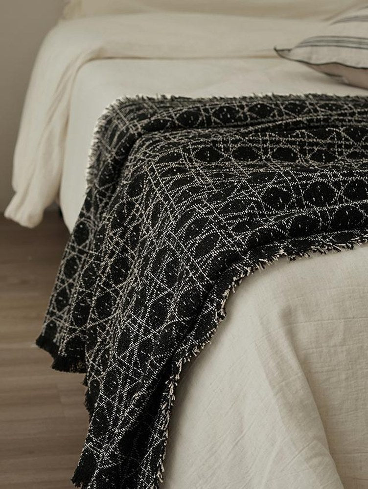 Vine Jacquard Throw Blanket in Black and Ivory