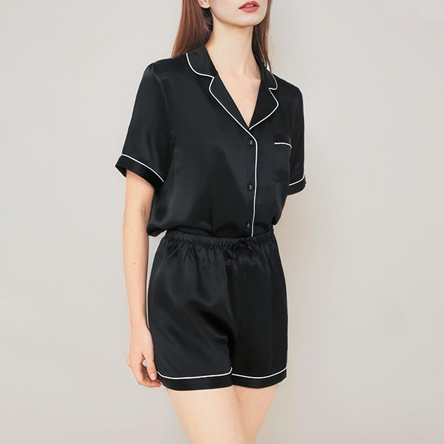19 momme Black Short Pyjama Set — Women's
