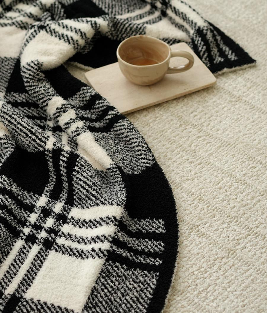 Black and White Check Faux Fur Knit Throw in Black and White Check