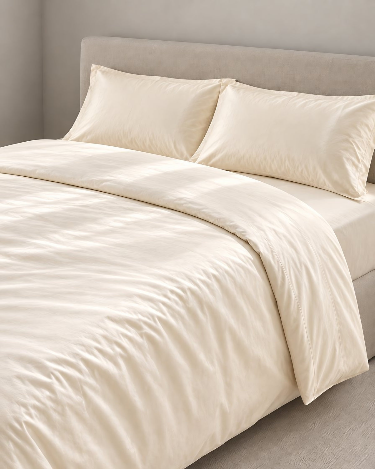 Vanilla silky cotton bedding set seen from above