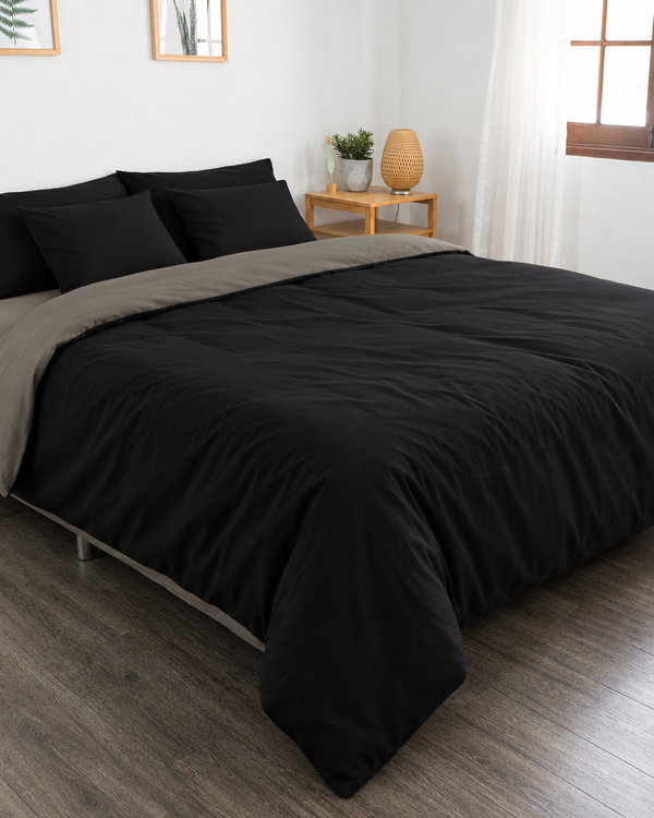 Black duvet cover with smoke reverse, smoke fitted sheet and black pillowcases in Plain Cotton