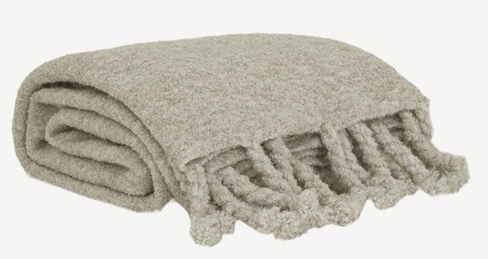 Chunky Knit Fringed Throw Blanket in Apricot Grey