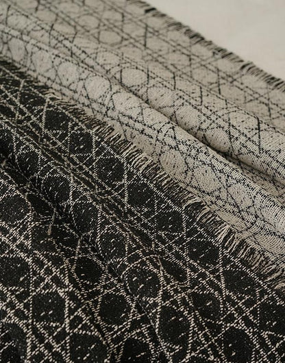 Vine Jacquard Throw Blanket in Stone and Black