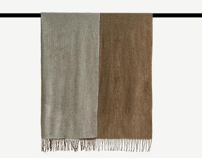 Fringed Pure Wool Throw Blanket in Chestnut